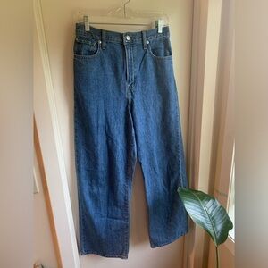 Levis High Waisted Straight Jeans
